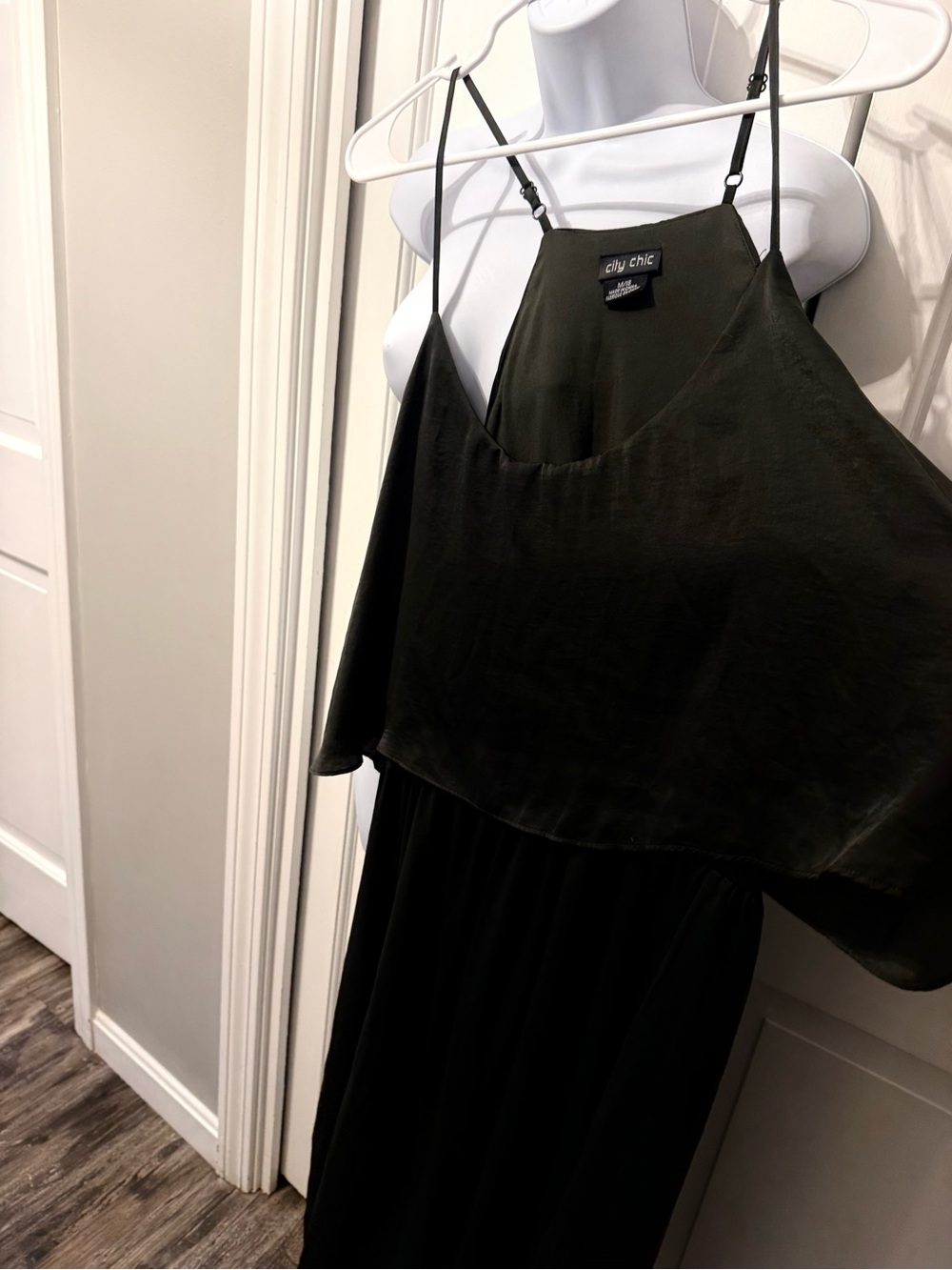 City Chic Dark Olive Midi Dress with Side Slit hunter Green - Picture 7 of 9